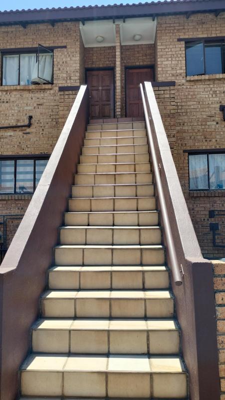 2 Bedroom Property for Sale in Meredale Gauteng