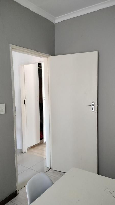 2 Bedroom Property for Sale in Meredale Gauteng