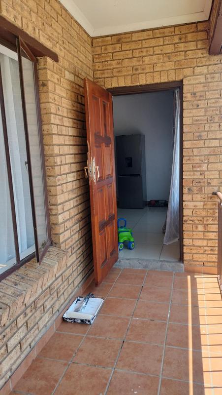 2 Bedroom Property for Sale in Meredale Gauteng