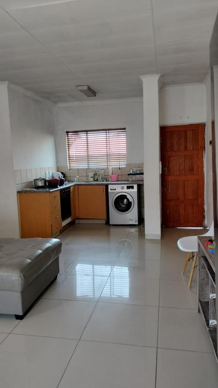 2 Bedroom Property for Sale in Meredale Gauteng