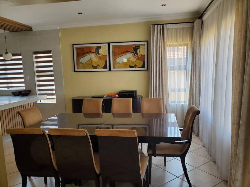 3 Bedroom Property for Sale in Heuwelsig Estate Gauteng