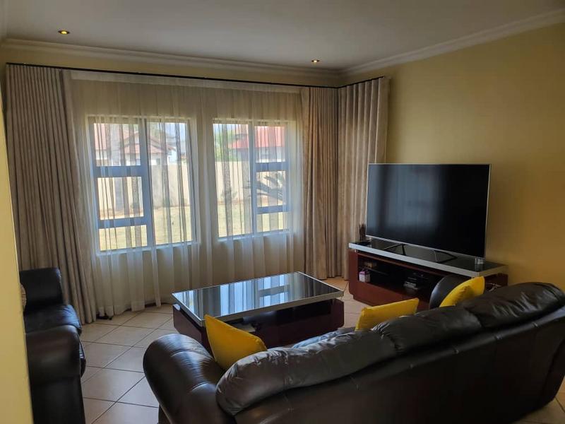 3 Bedroom Property for Sale in Heuwelsig Estate Gauteng