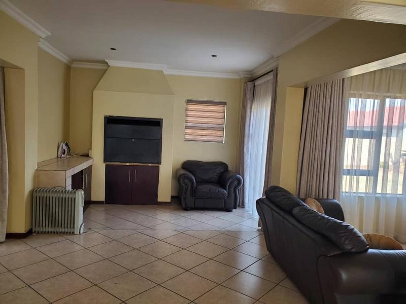 3 Bedroom Property for Sale in Heuwelsig Estate Gauteng