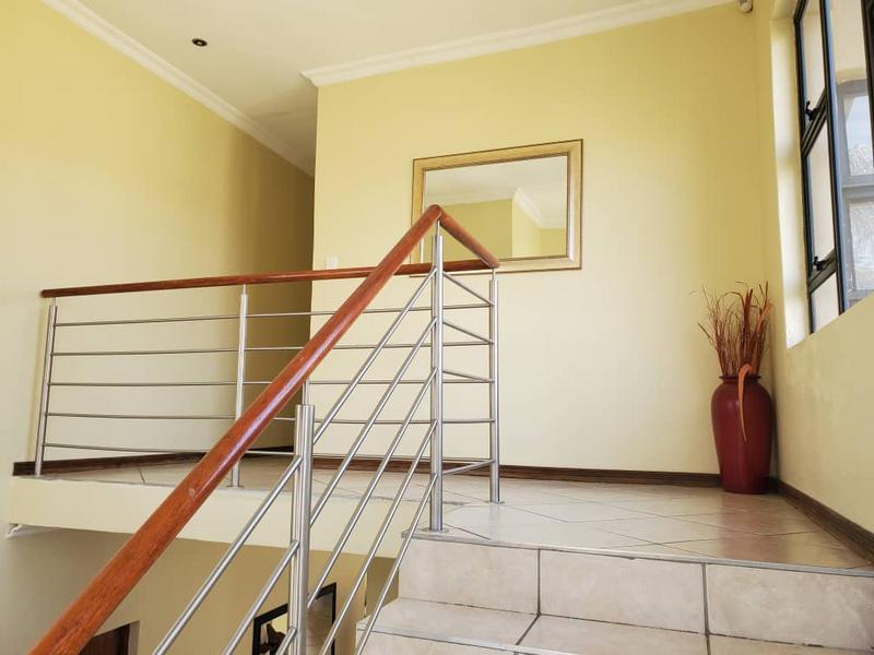 3 Bedroom Property for Sale in Heuwelsig Estate Gauteng