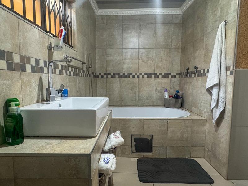 4 Bedroom Property for Sale in Hospital View Gauteng