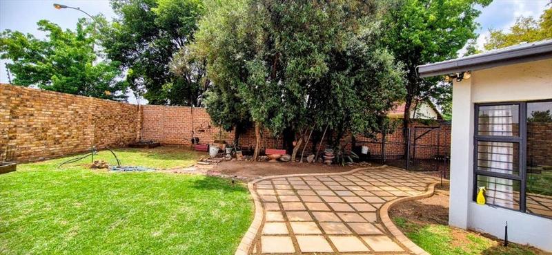 3 Bedroom Property for Sale in Beyers Park Gauteng