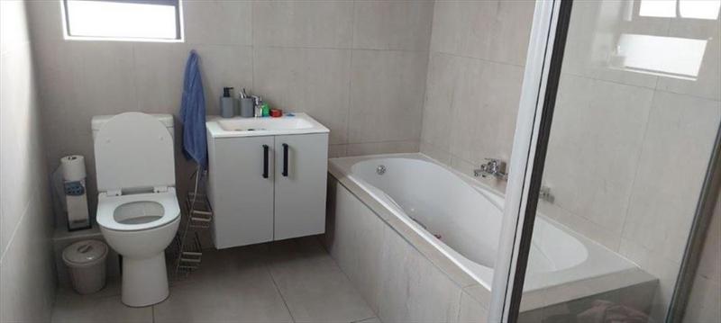 4 Bedroom Property for Sale in Parkhaven Gauteng