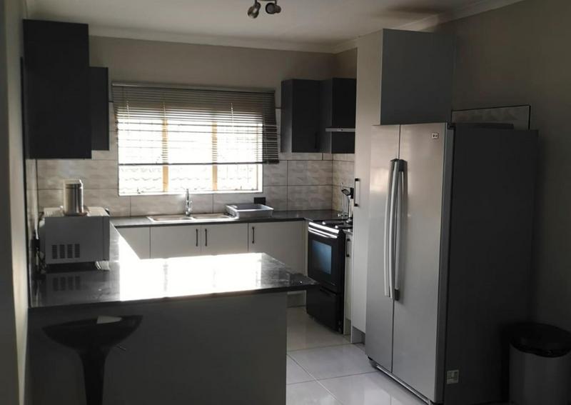 To Let 2 Bedroom Property for Rent in Pierre Van Ryneveld Gauteng