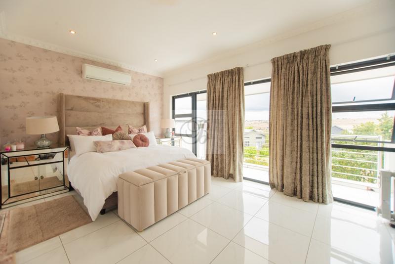 4 Bedroom Property for Sale in Copperleaf Estate Gauteng