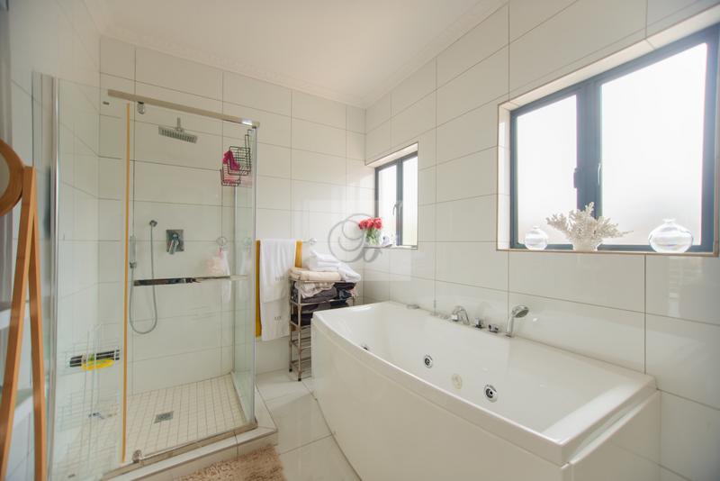 4 Bedroom Property for Sale in Copperleaf Estate Gauteng