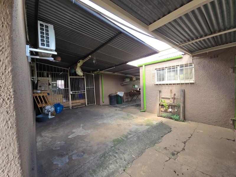 4 Bedroom Property for Sale in Vanderbijlpark Cw 6 Gauteng