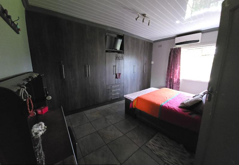 4 Bedroom Property for Sale in Vanderbijlpark Cw 6 Gauteng