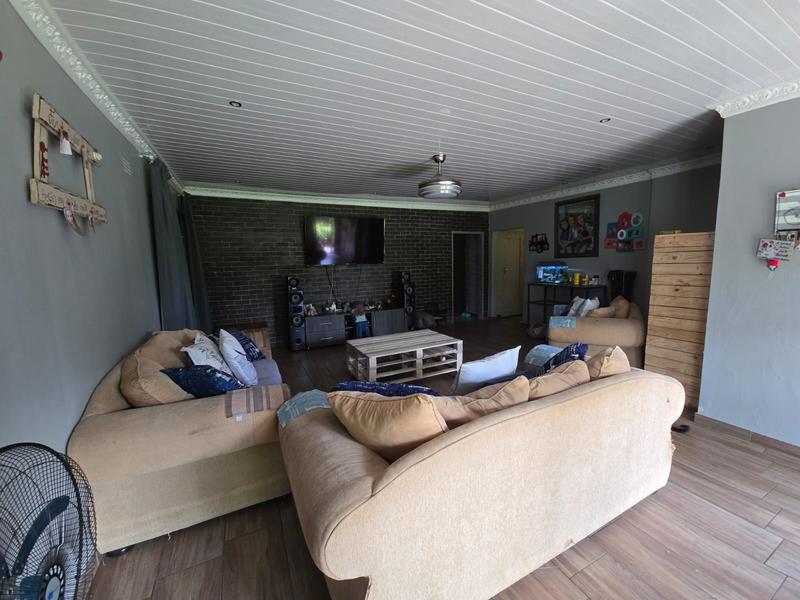 4 Bedroom Property for Sale in Vanderbijlpark Cw 6 Gauteng