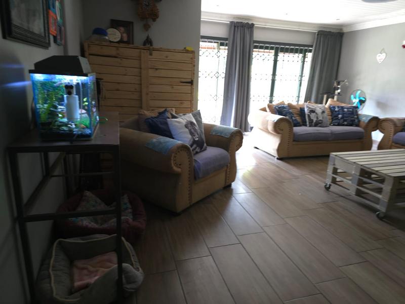 4 Bedroom Property for Sale in Vanderbijlpark Cw 6 Gauteng