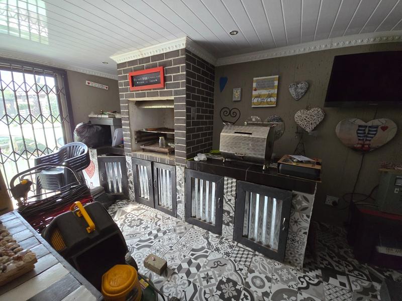 4 Bedroom Property for Sale in Vanderbijlpark Cw 6 Gauteng