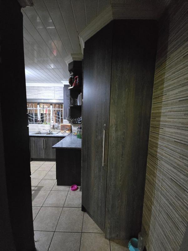 4 Bedroom Property for Sale in Vanderbijlpark Cw 6 Gauteng