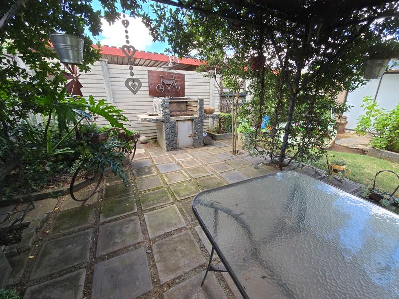 4 Bedroom Property for Sale in Vanderbijlpark Cw 6 Gauteng