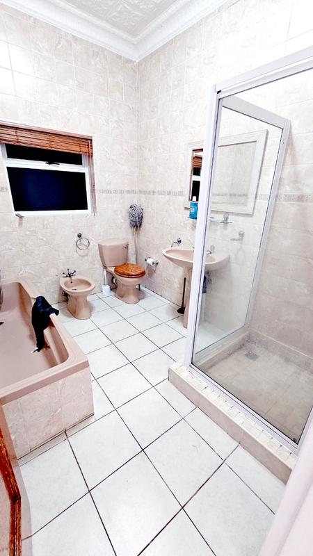 To Let 4 Bedroom Property for Rent in Primrose Gauteng