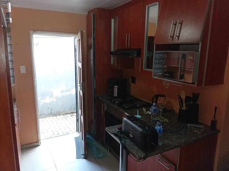 3 Bedroom Property for Sale in Windmill Park Gauteng