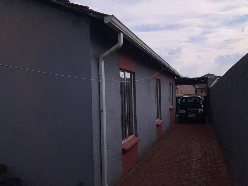 3 Bedroom Property for Sale in Windmill Park Gauteng