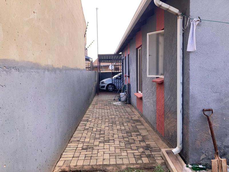 3 Bedroom Property for Sale in Windmill Park Gauteng