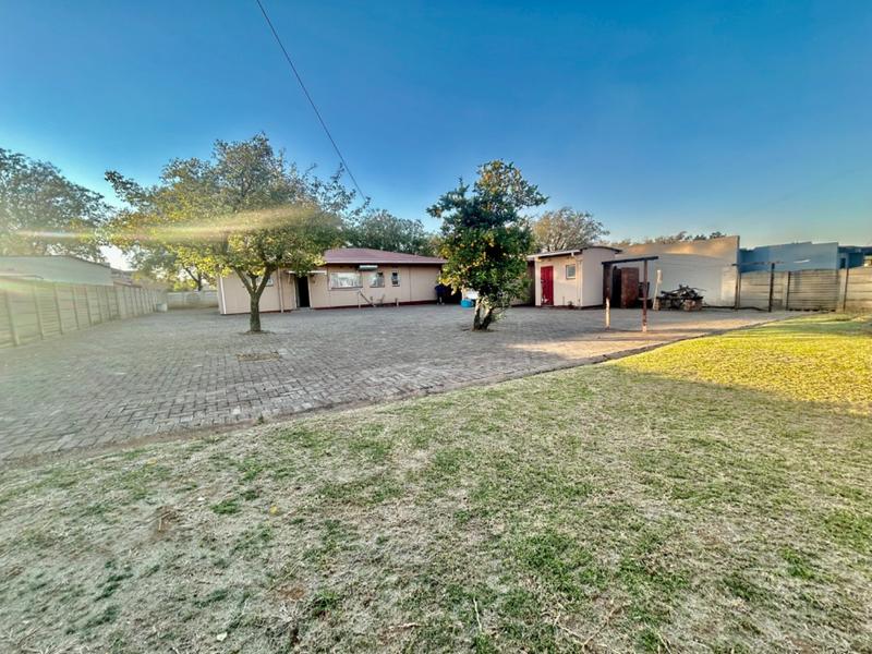 4 Bedroom Property for Sale in Vanderbijlpark CW 4 Gauteng