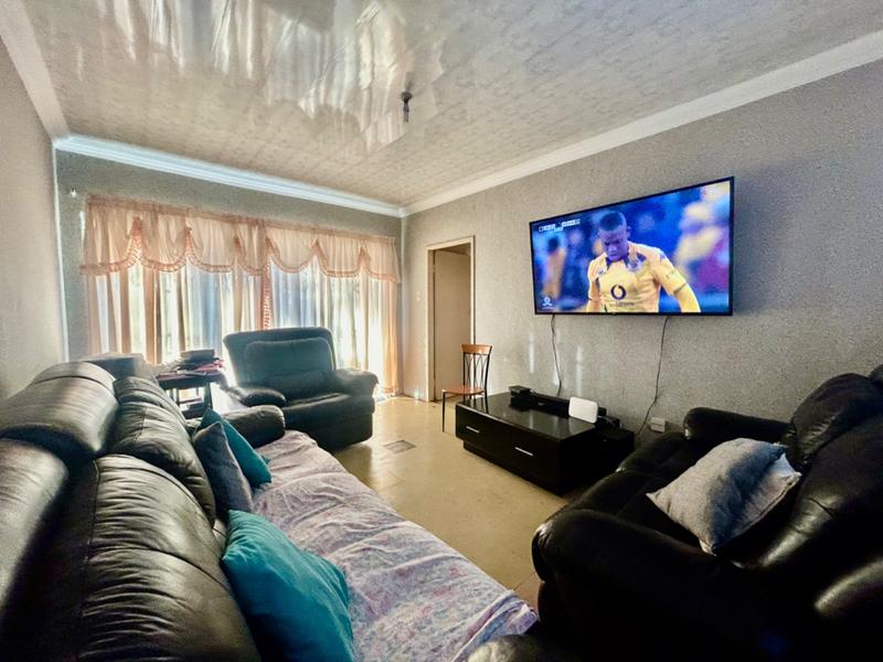 4 Bedroom Property for Sale in Vanderbijlpark CW 4 Gauteng