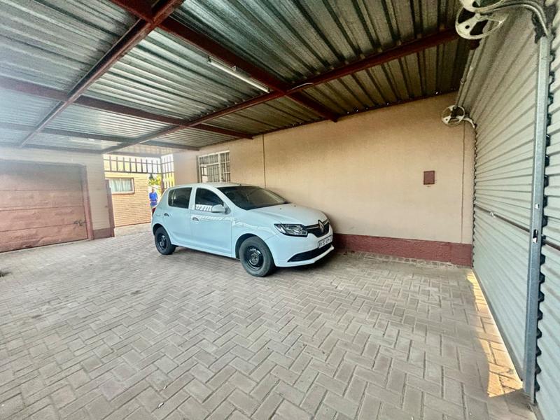 4 Bedroom Property for Sale in Vanderbijlpark CW 4 Gauteng