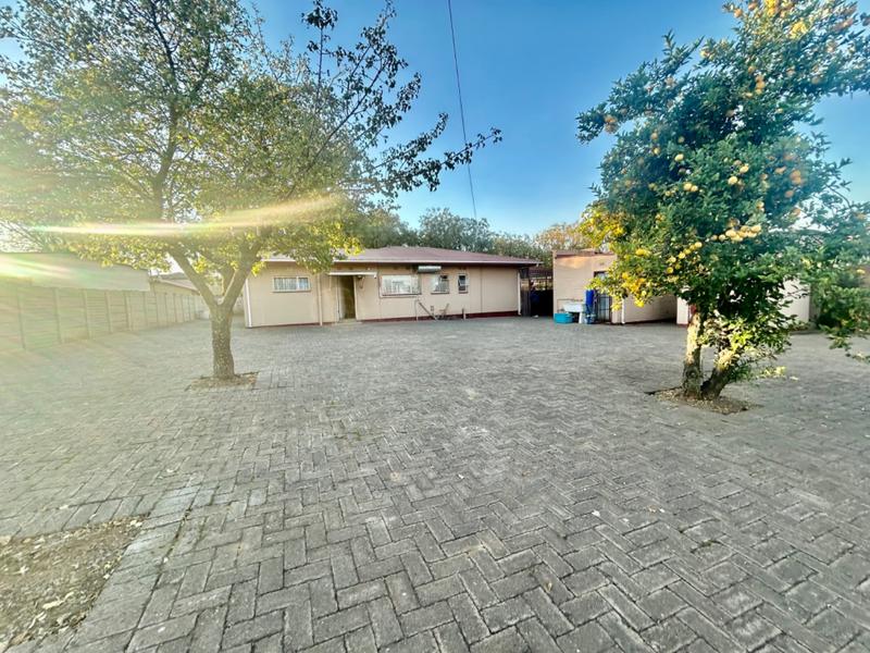 4 Bedroom Property for Sale in Vanderbijlpark CW 4 Gauteng