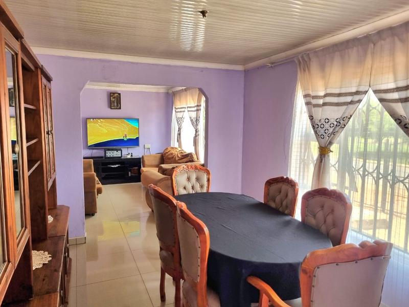 6 Bedroom Property for Sale in Vosloorus Gauteng