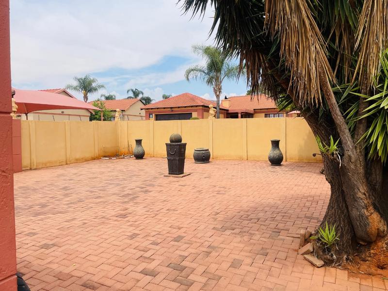 3 Bedroom Property for Sale in Heatherview Gauteng