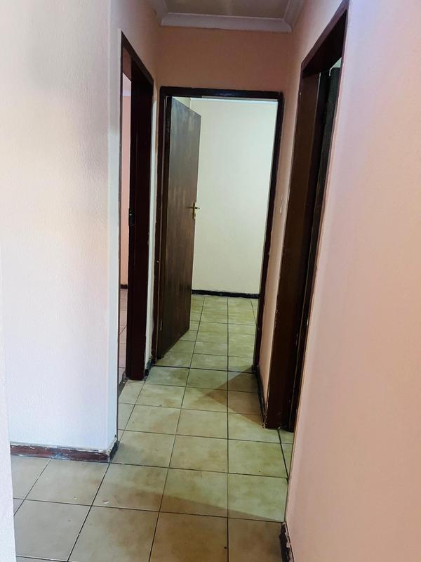 To Let 2 Bedroom Property for Rent in Protea Glen Gauteng