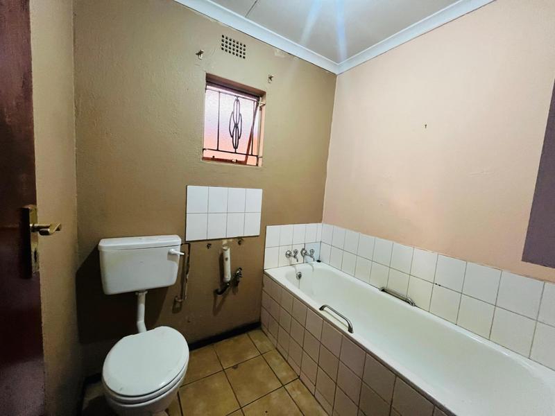 To Let 2 Bedroom Property for Rent in Protea Glen Gauteng