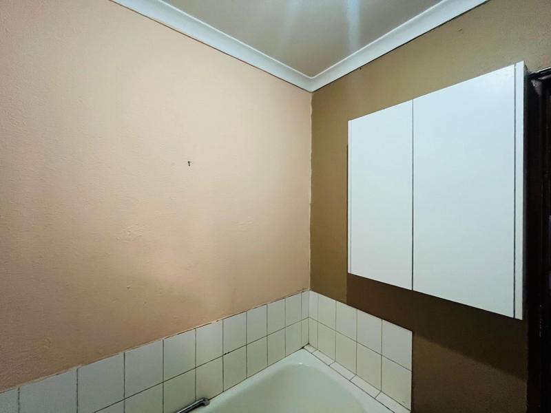 To Let 2 Bedroom Property for Rent in Protea Glen Gauteng