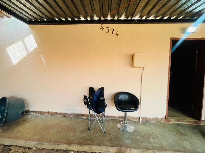 To Let 2 Bedroom Property for Rent in Protea Glen Gauteng