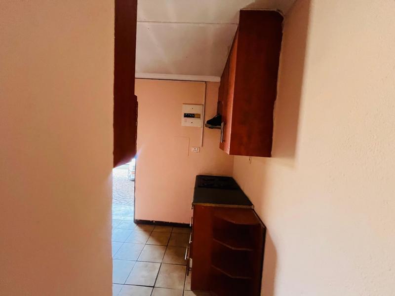 To Let 2 Bedroom Property for Rent in Protea Glen Gauteng