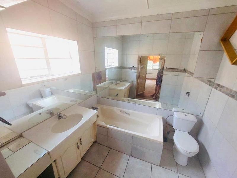 5 Bedroom Property for Sale in Brenthurst Gauteng