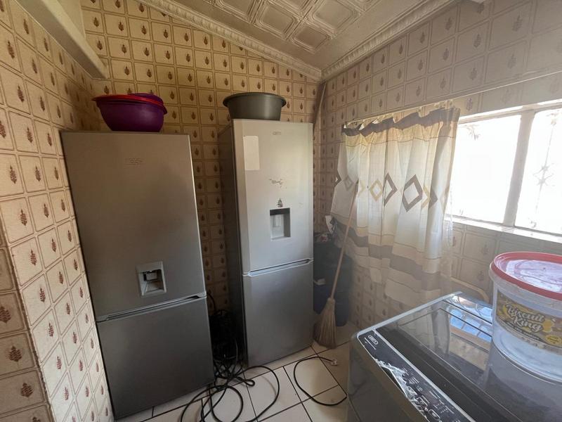 6 Bedroom Property for Sale in Orange Grove Gauteng