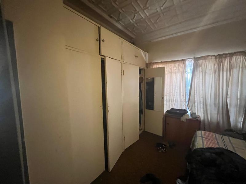 6 Bedroom Property for Sale in Orange Grove Gauteng