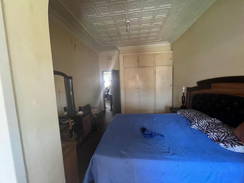 6 Bedroom Property for Sale in Orange Grove Gauteng