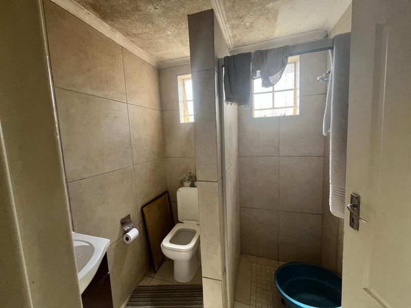 6 Bedroom Property for Sale in Orange Grove Gauteng