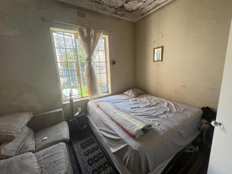 6 Bedroom Property for Sale in Orange Grove Gauteng