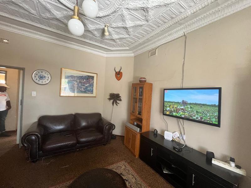 6 Bedroom Property for Sale in Orange Grove Gauteng