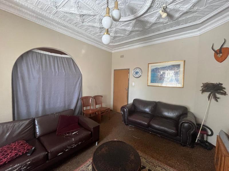 6 Bedroom Property for Sale in Orange Grove Gauteng