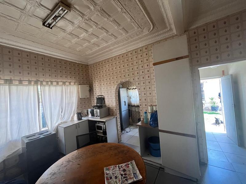 6 Bedroom Property for Sale in Orange Grove Gauteng