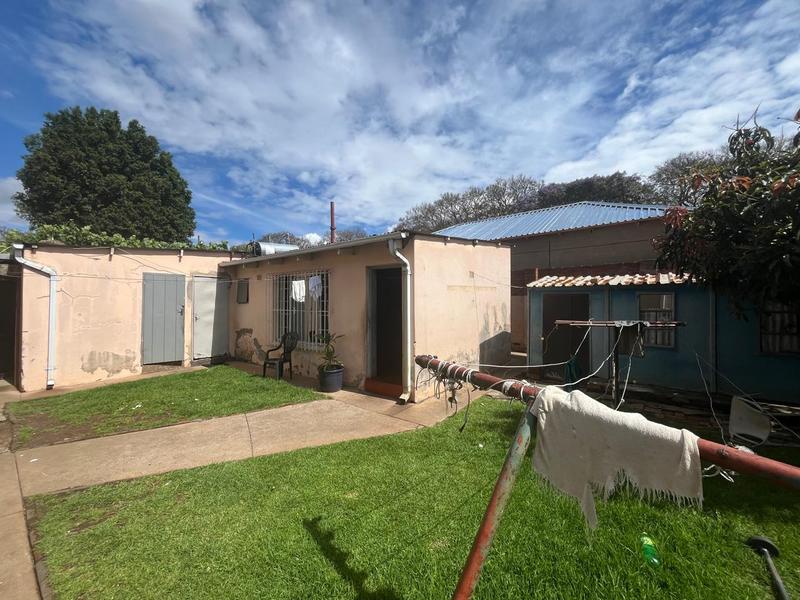 6 Bedroom Property for Sale in Orange Grove Gauteng