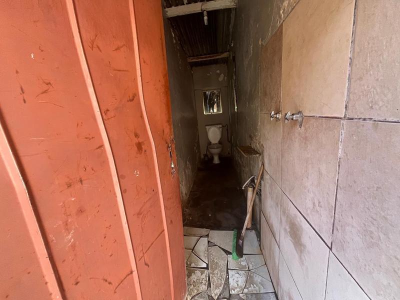 6 Bedroom Property for Sale in Orange Grove Gauteng