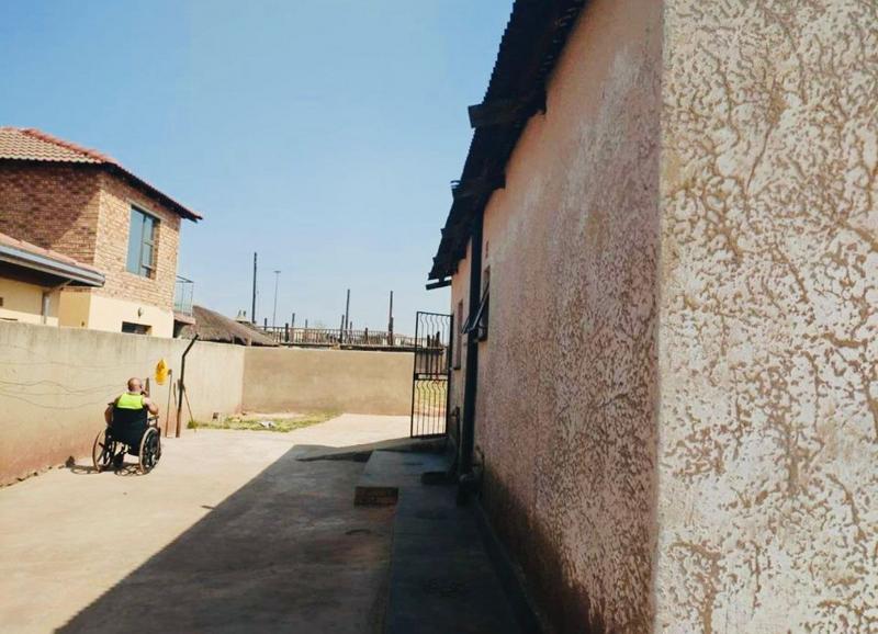 2 Bedroom Property for Sale in Tokoza Gauteng