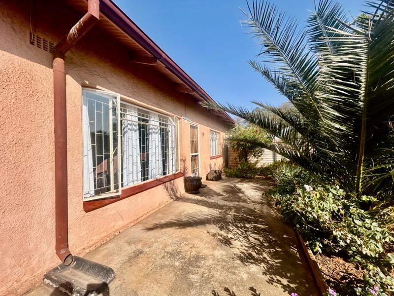2 Bedroom Property for Sale in Vanderbijlpark CW Gauteng