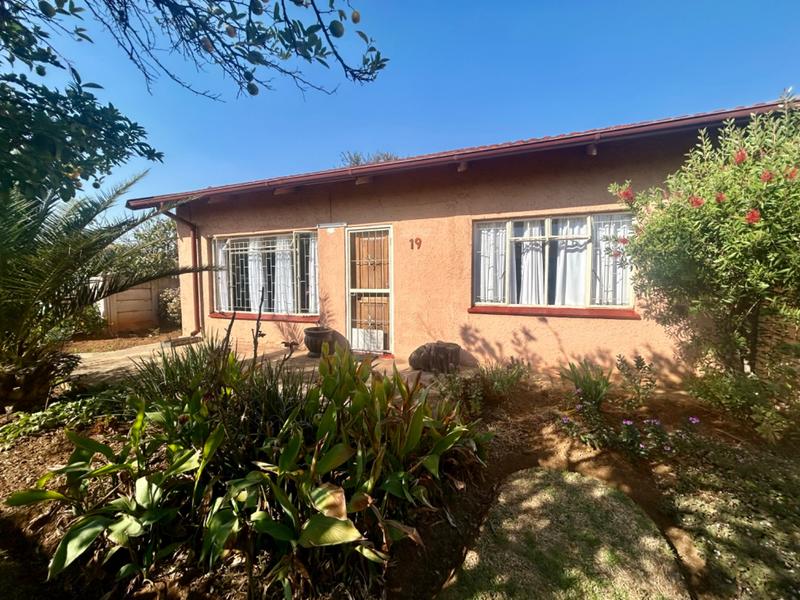 2 Bedroom Property for Sale in Vanderbijlpark CW Gauteng
